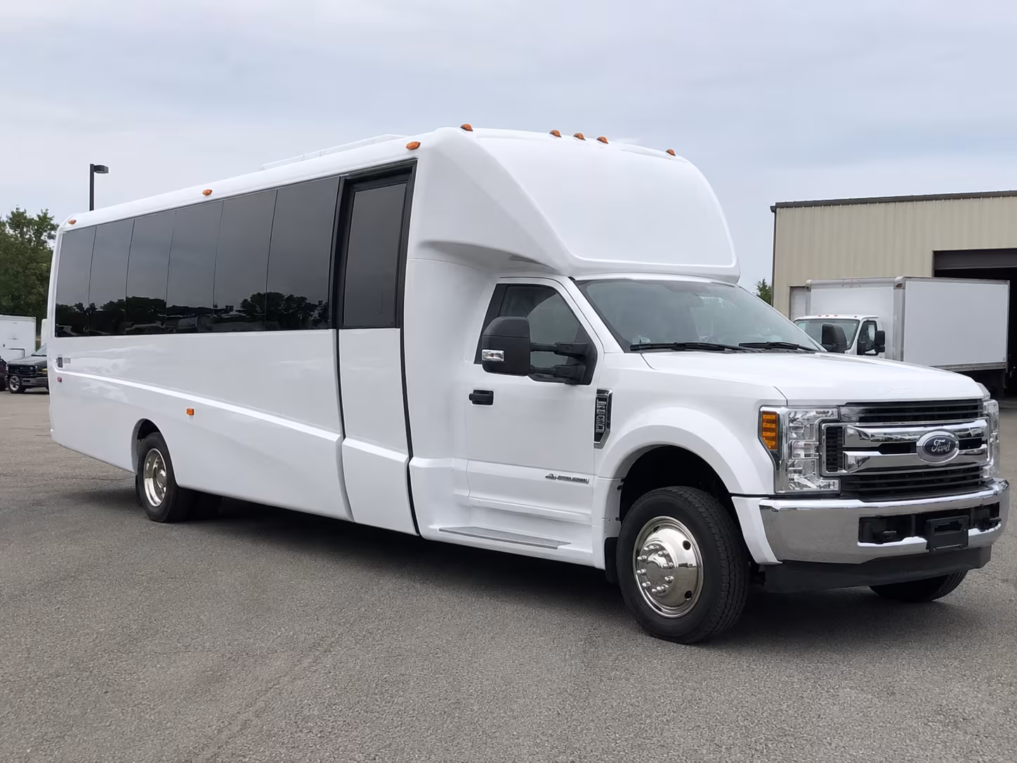 corporate and conference buses serving the inland empire