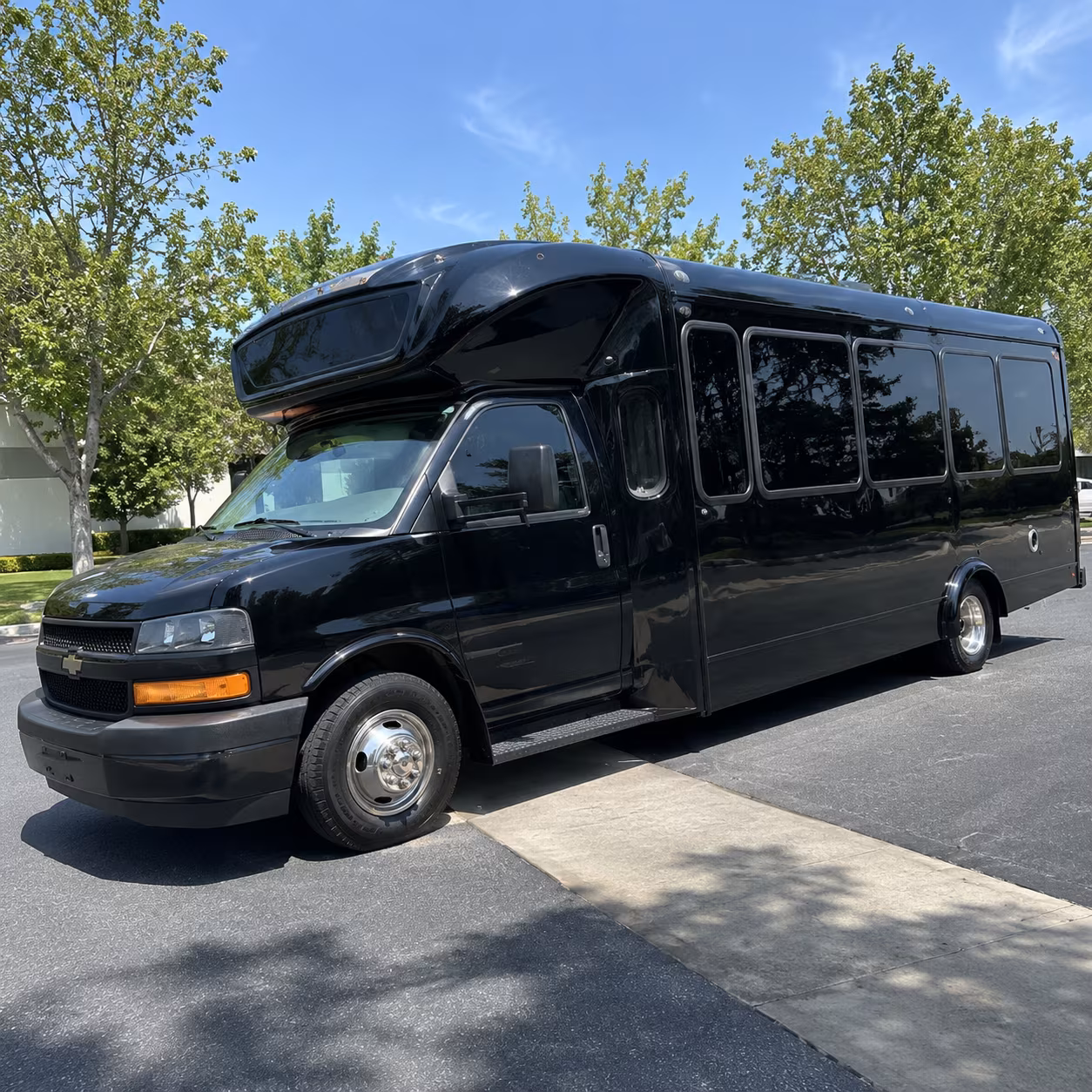 fontana 15 passenger party bus
